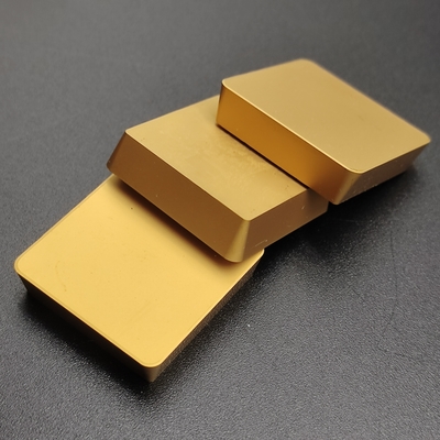 SPUN250620Sの固体炭化物は金のコーティングが付いている炭化物の刃の回転カッターを挿入する